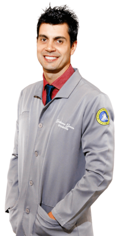 Dr. Guilherme Garcia - Especialista em Invisalign
